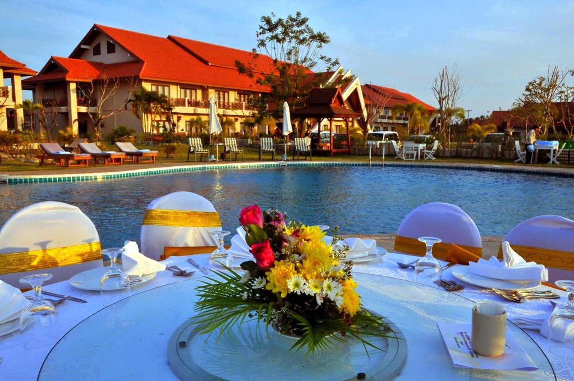 Daosavanh Resort & Spa Hotel Szavannakhet Kültér fotó